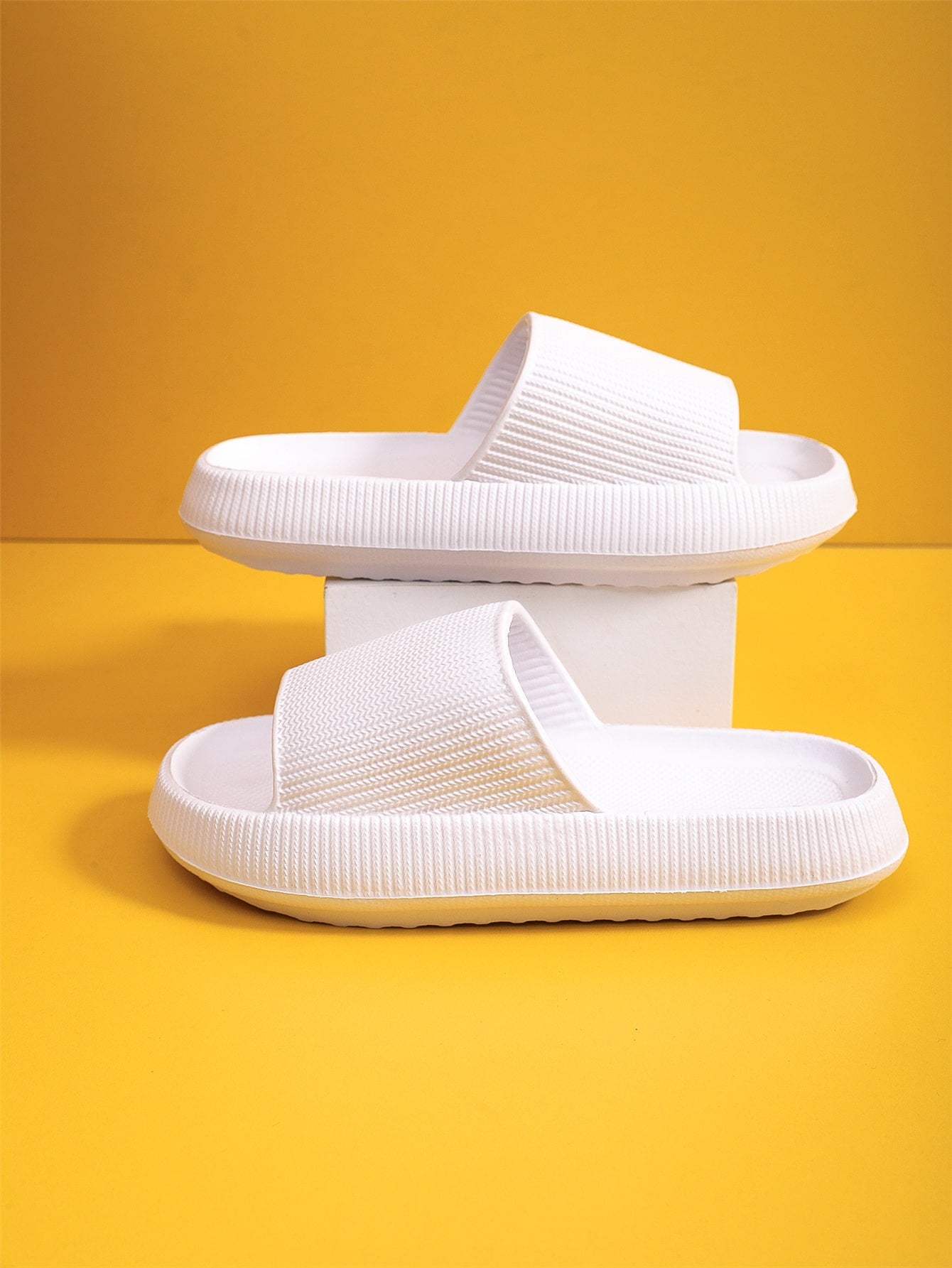 Men's INDOOR Casual Flat Slipper Sandals for Indoor Bathing and Home Use