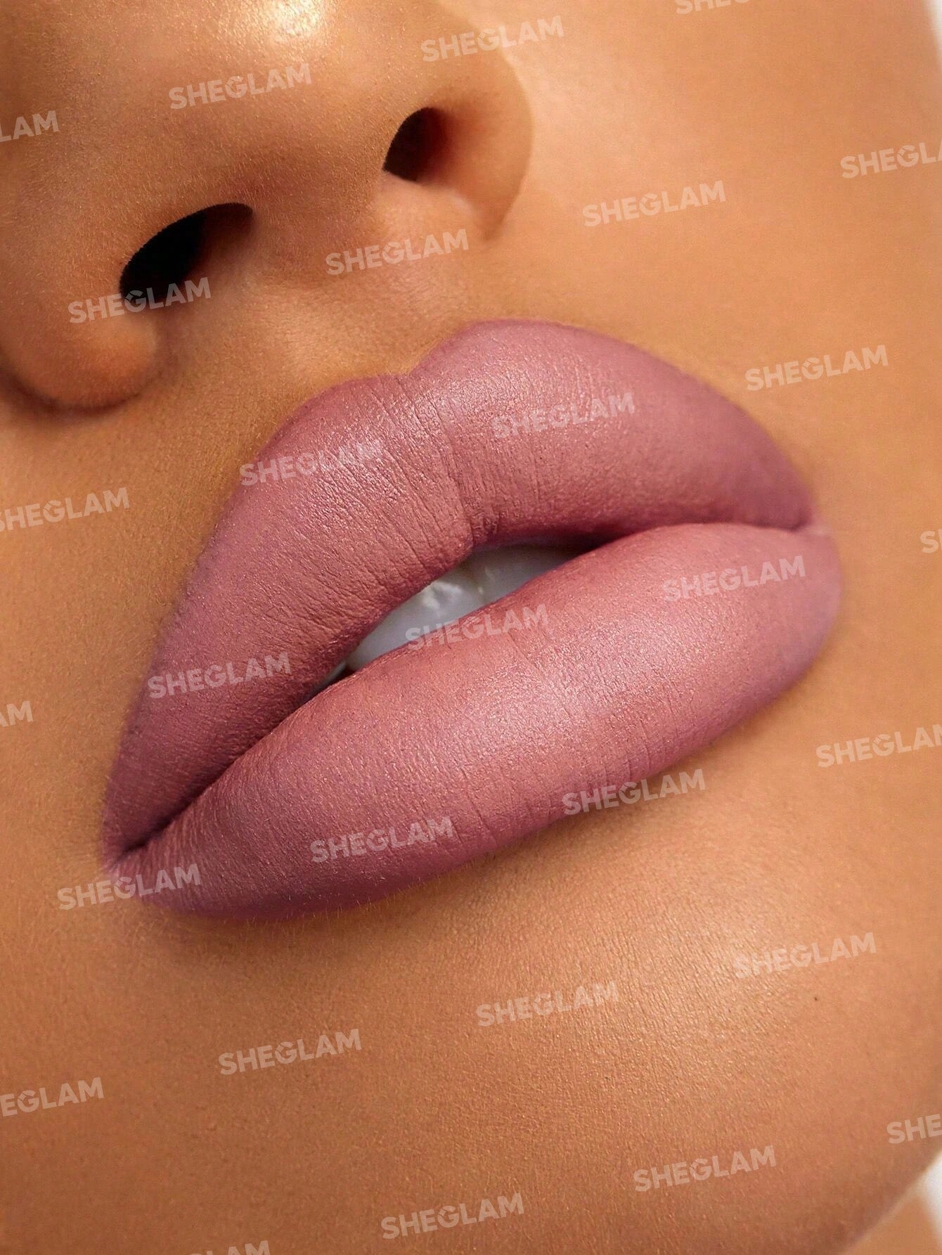 Velvet Lipstick - Shimmer Matte Long Lasting Nourishing Silky Smooth Lipstick 💜