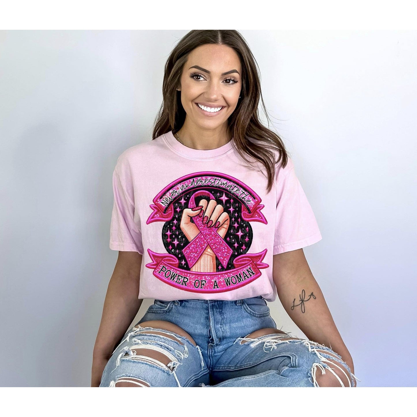 Full Size Never Underestimate The Power Of A Woman GRAPHIC TEE