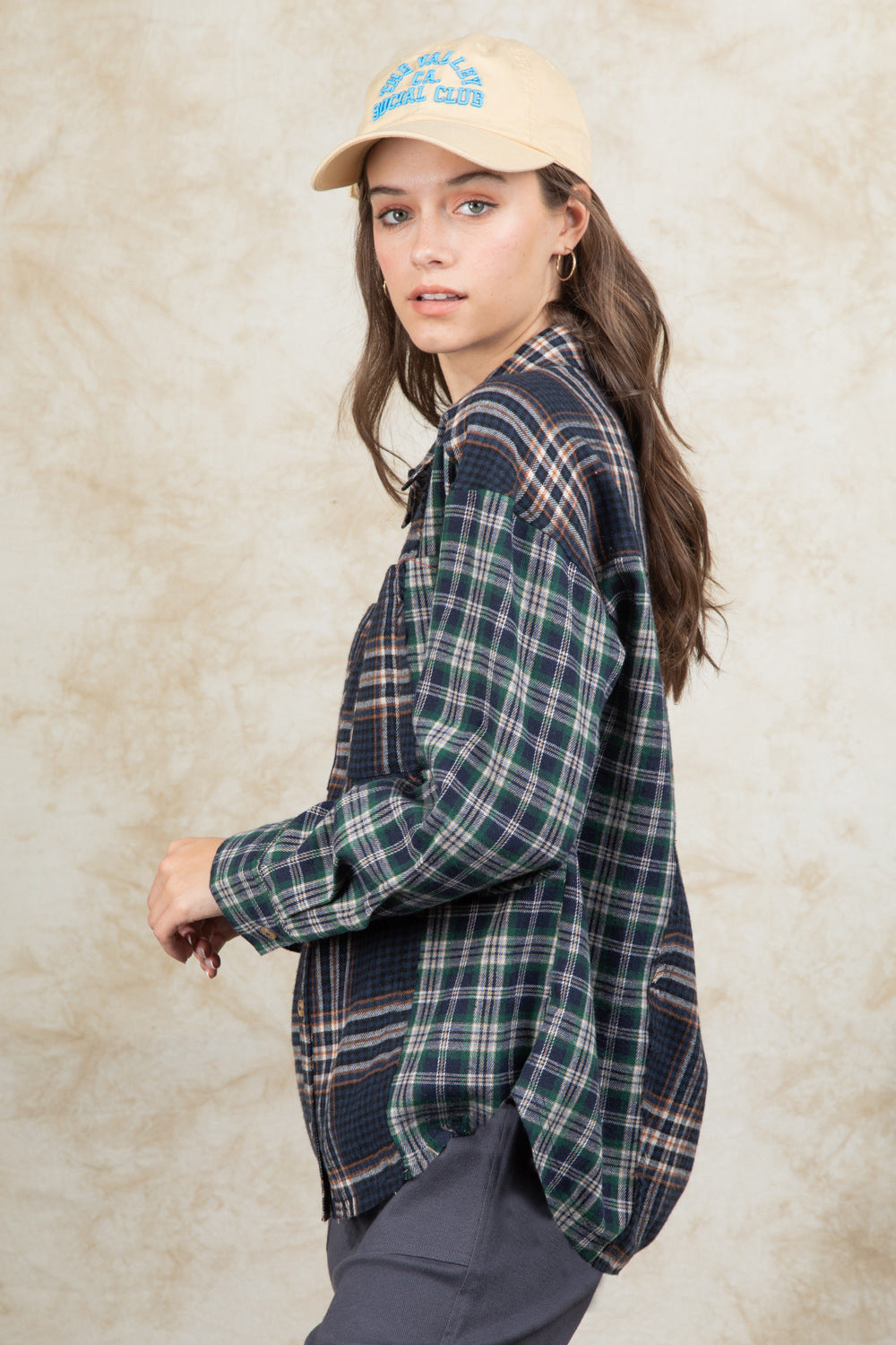 Plaid Collared Neck Button Up Long Sleeve Shirt