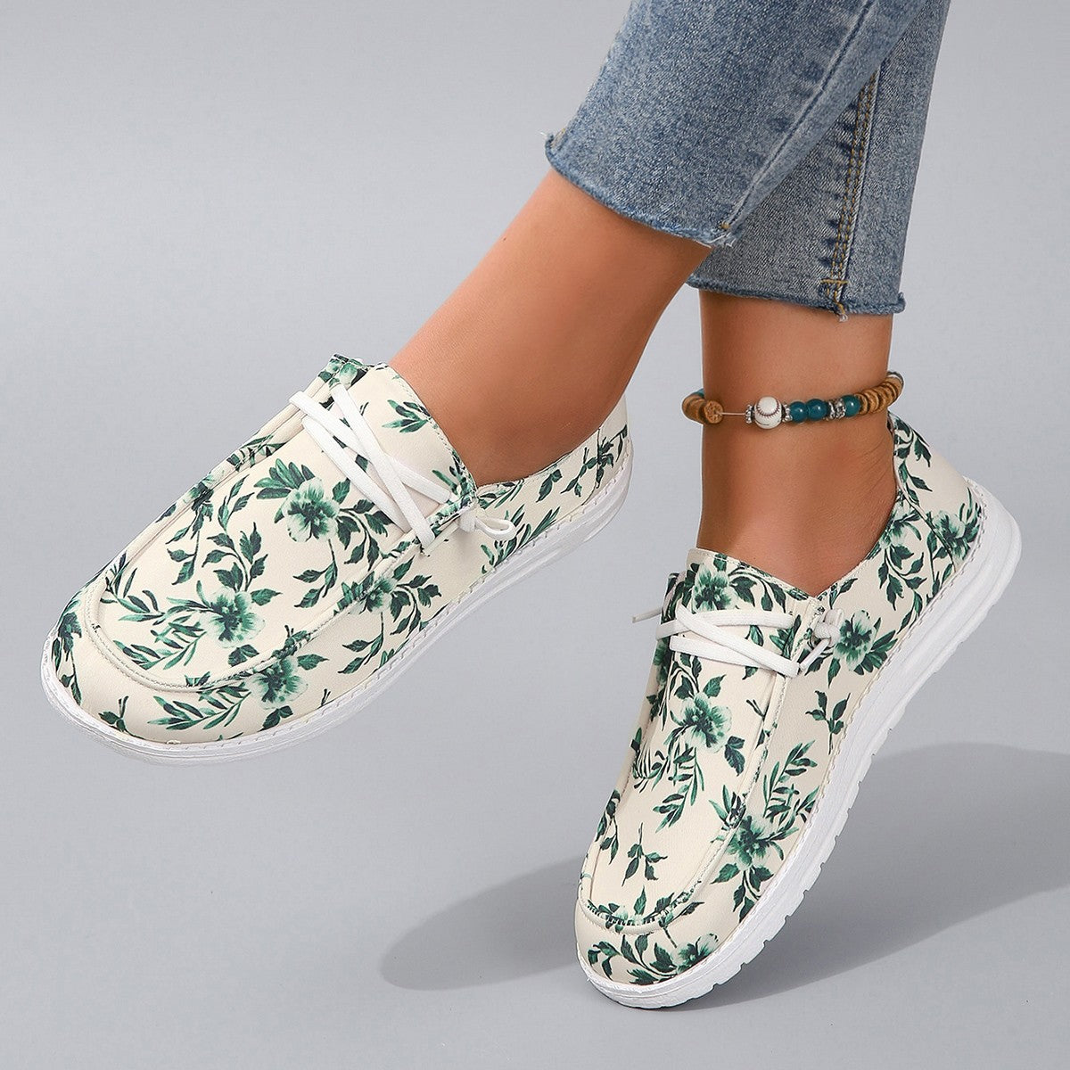 Printed Round Toe Flat Sneakers