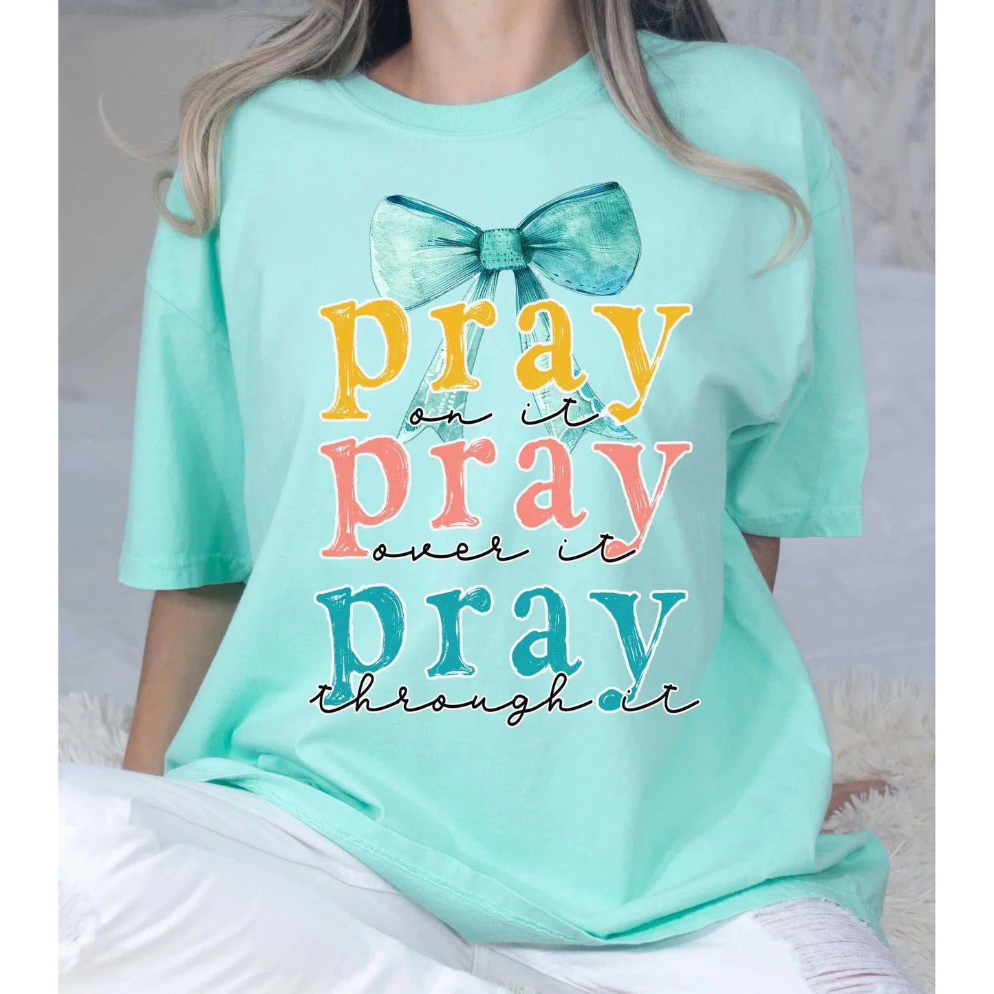 Full Size Pray On It GRAPHIC TEE