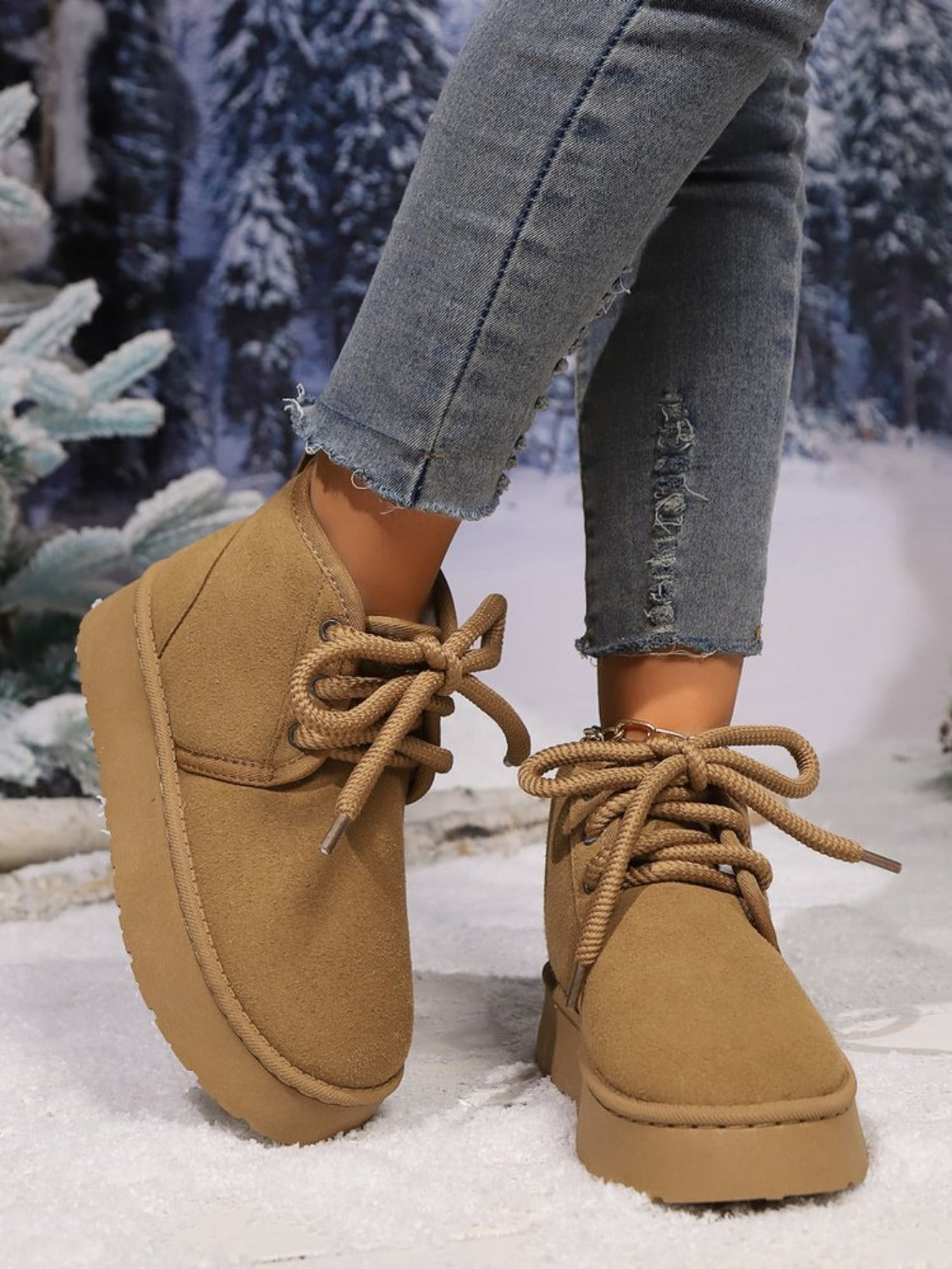 Lace Up Round Neck Platform Suede Boots