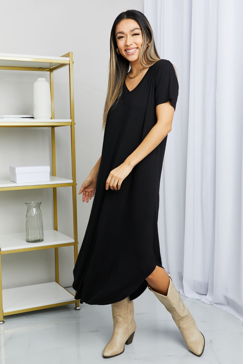 Women's HYFVE V-Neck Short Sleeve Curved Hem Dress in Black