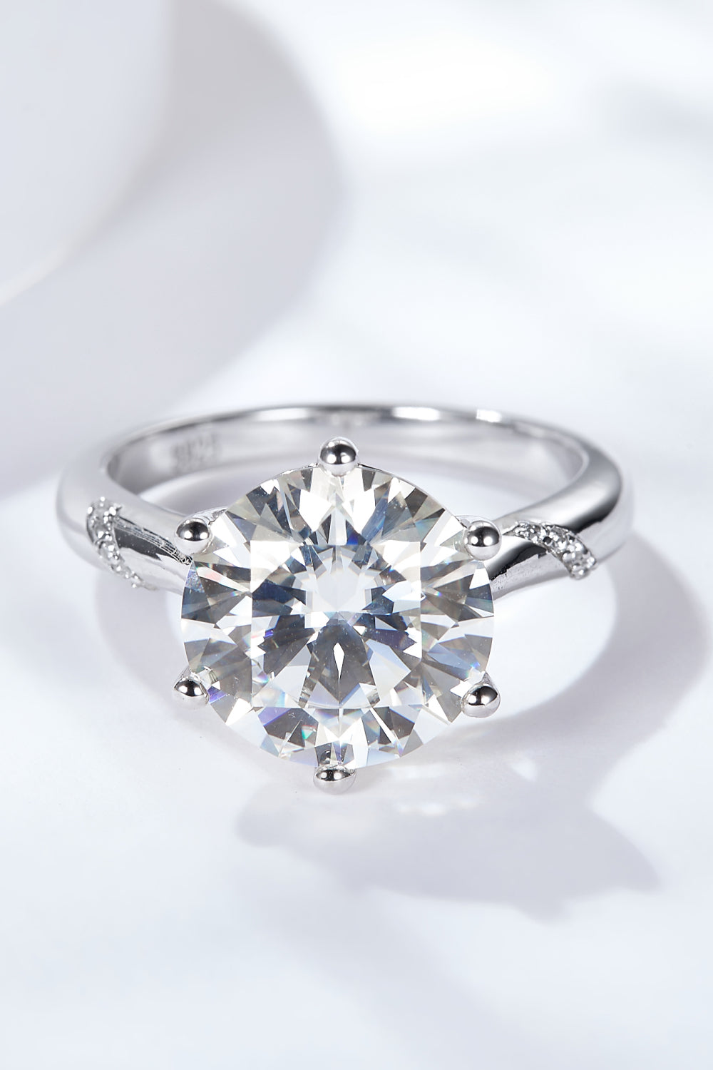 Women's 5 Carat  Moissanite Solitaire Ring