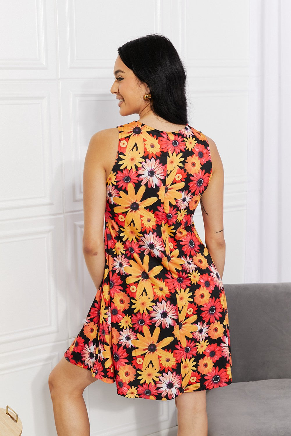 Women's Yelete Full Size Floral Sleeveless Dress with Pockets