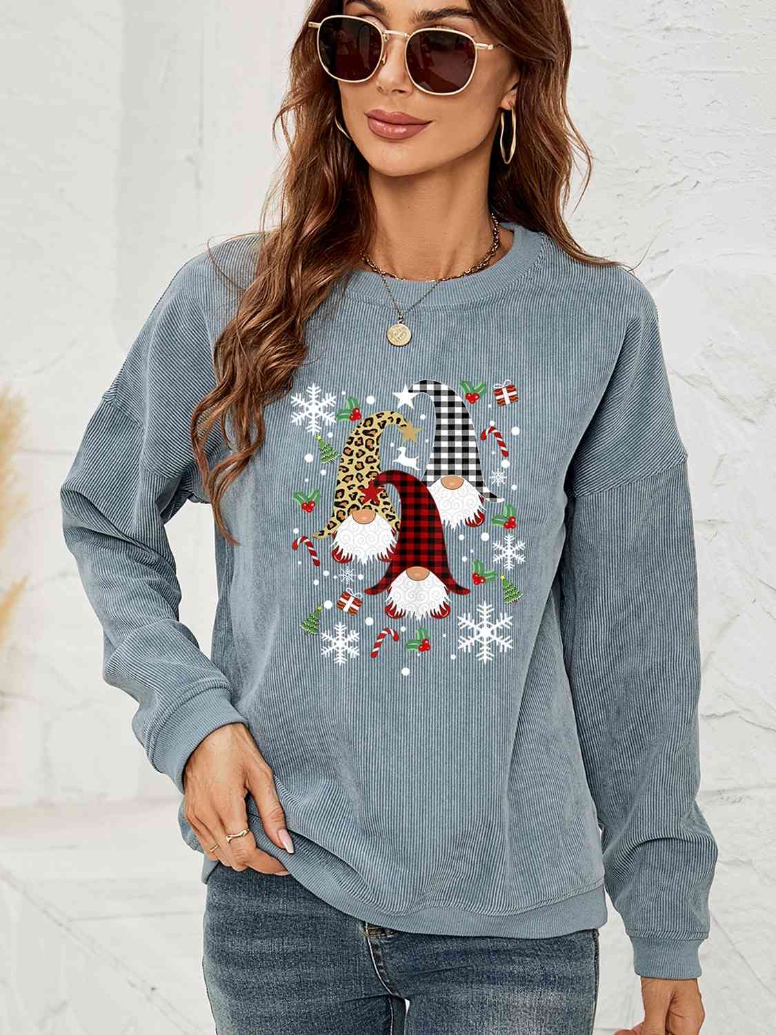 CHRISTMAS THEMED Faceless Gnome Graphic Drop Shoulder Sweatshirt