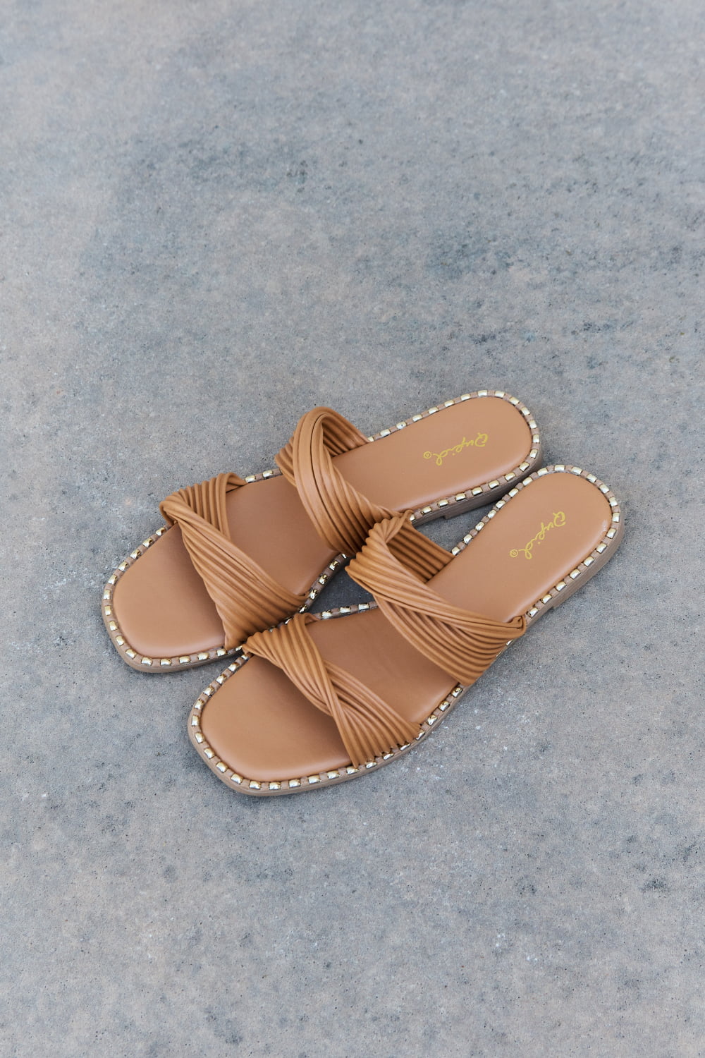 Qupid Women's Summertime Fine Double Strap Twist Sandals