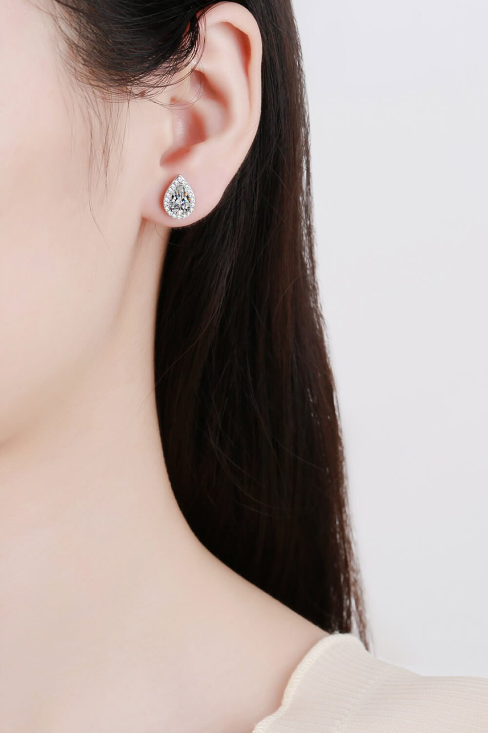 Women's Moissanite Teardrop Stud Earrings