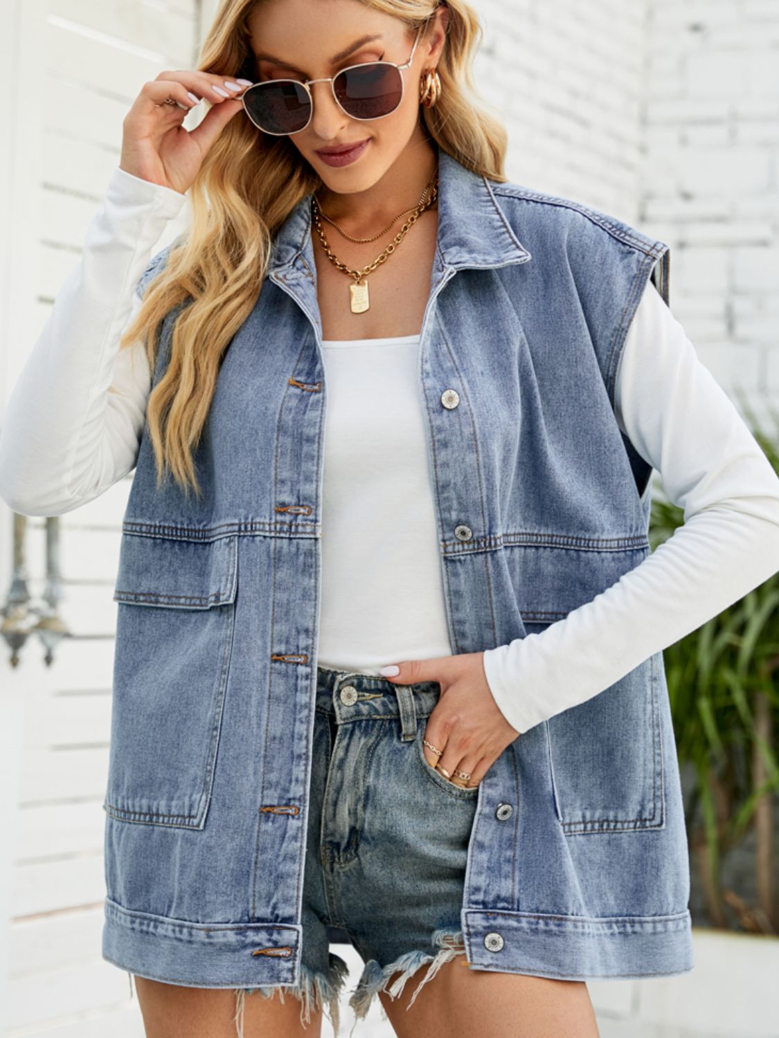 Women's Collared Neck Sleeveless Denim Top with Pockets