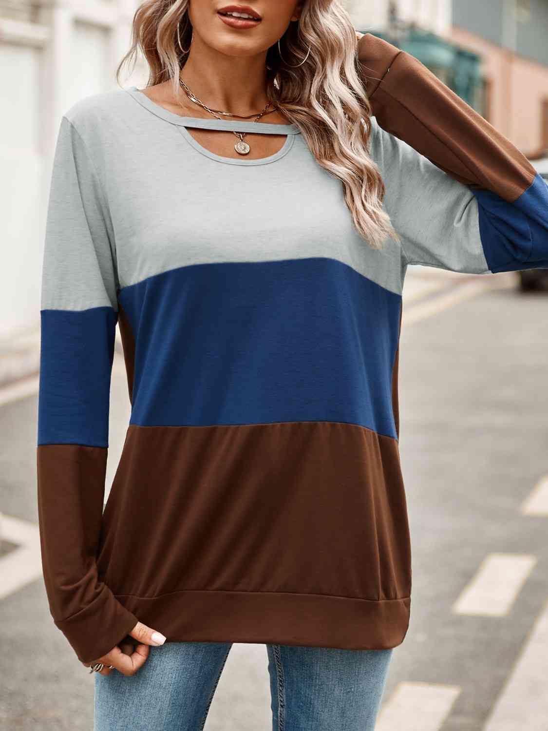 Color Block Cutout Round Neck Long Sleeve T-Shirt