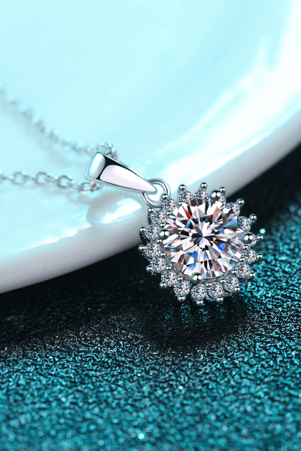 Women's 925 Sterling Silver Moissanite Round Pendant Necklace