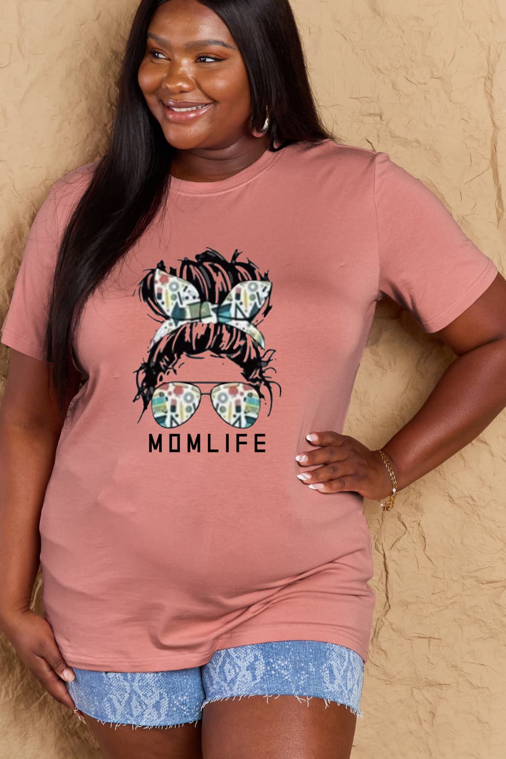 Malibu Dreams Simply Love Full Size MOM LIFE Graphic Cotton Tee