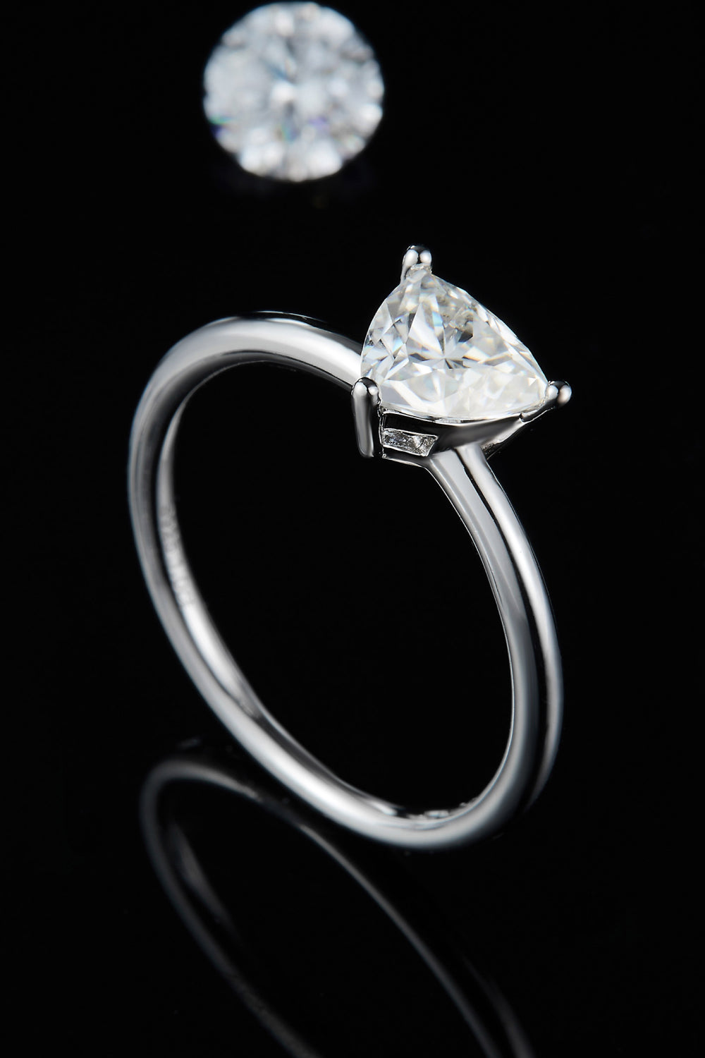 1 Carat Moissanite 925 Sterling Silver Solitaire Ring 💜
