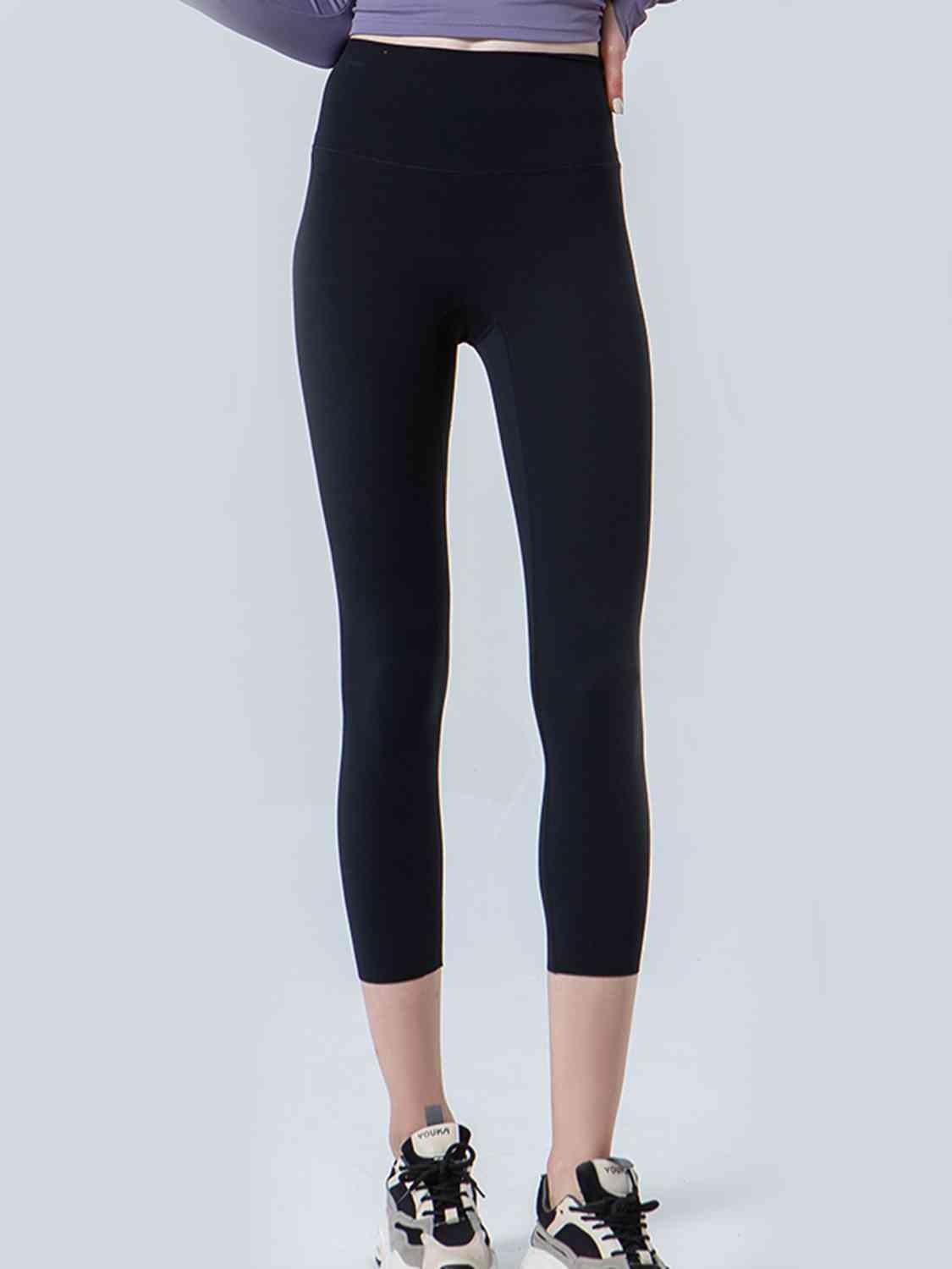 Full Size Wide Waistband Cropped Sports Leggings
