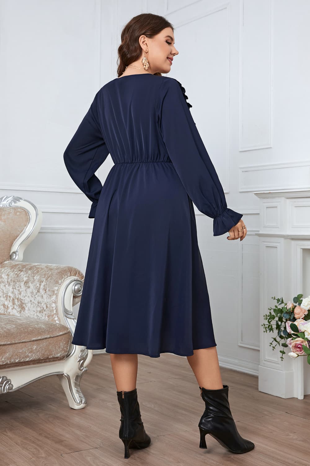 KeenLinear Plus Size V-Neck Buttoned Flounce Sleeve Dress