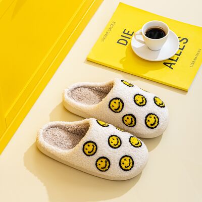 Melody Smiley Face Yellow Smile Mix Slippers
