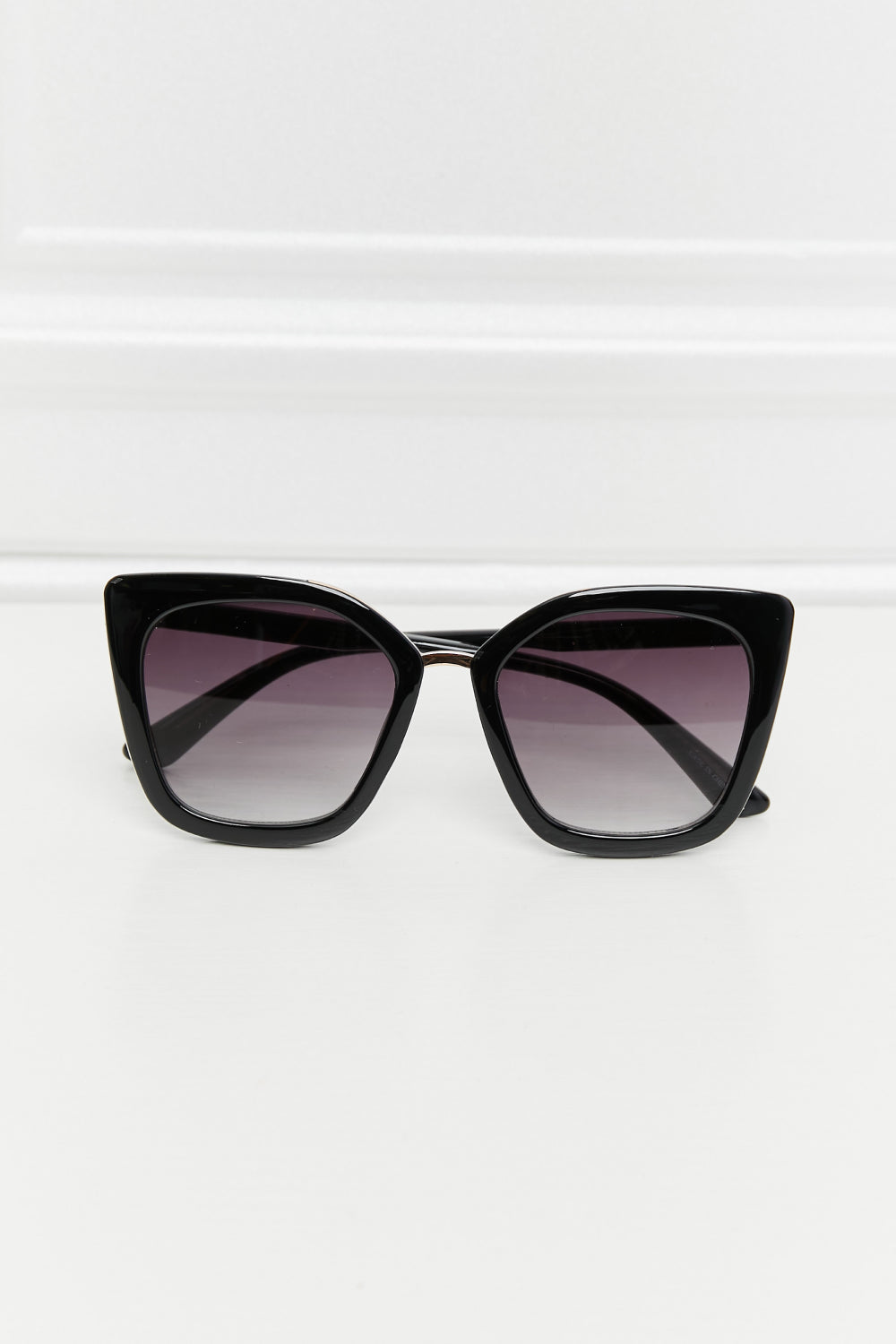 Women's Cat Eye Full Rim Polycarbonate Sunglasses