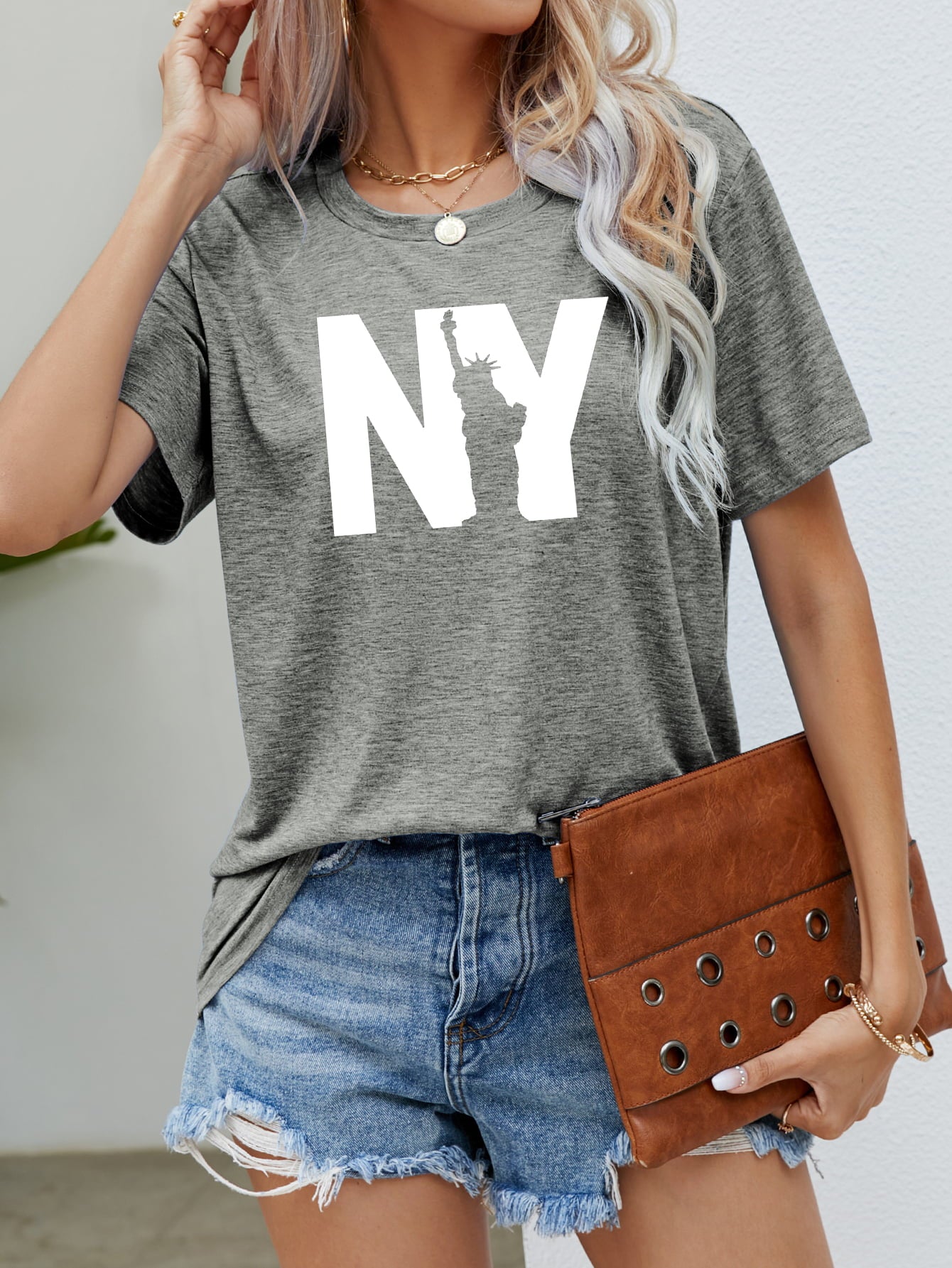 Malibu Dreams NY the Statue of Liberty Graphic Tee