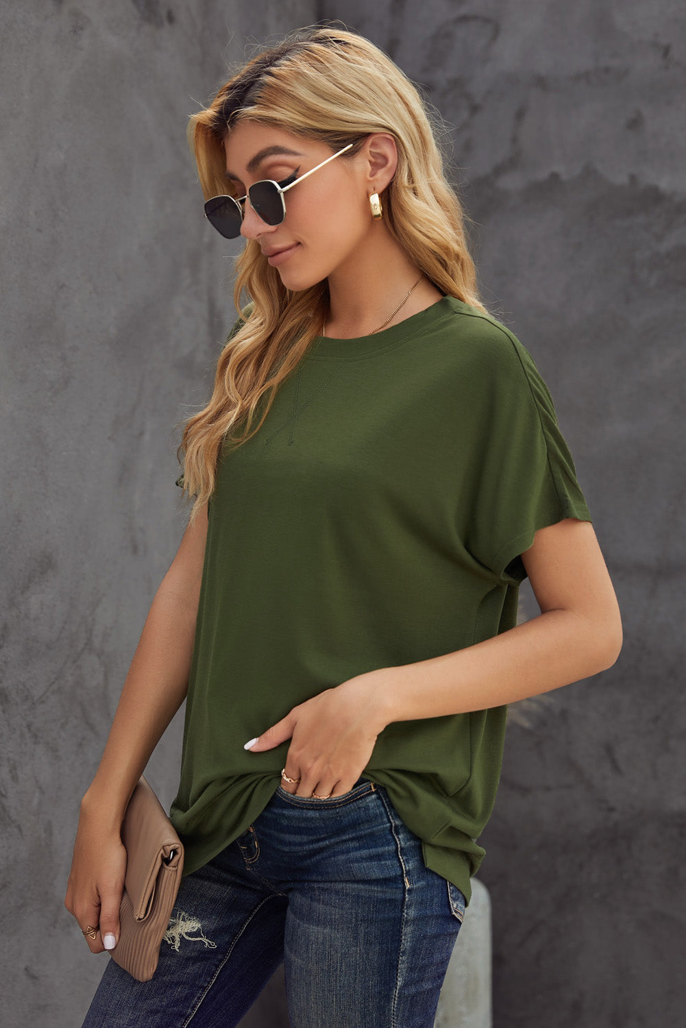Women's Full Size Round Neck Short Sleeve Solid Color Tee