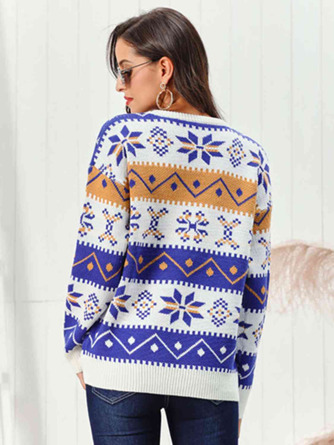 Christmas Snowflake Pattern Round Neck Sweater