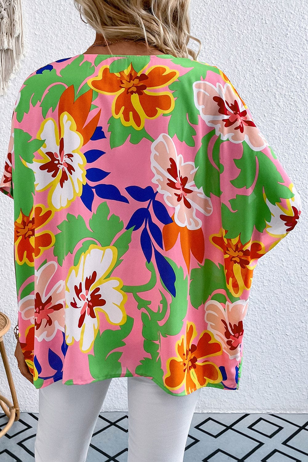 LEXXXY Floral Print V-Neck Short Raglan Sleeve Blouse