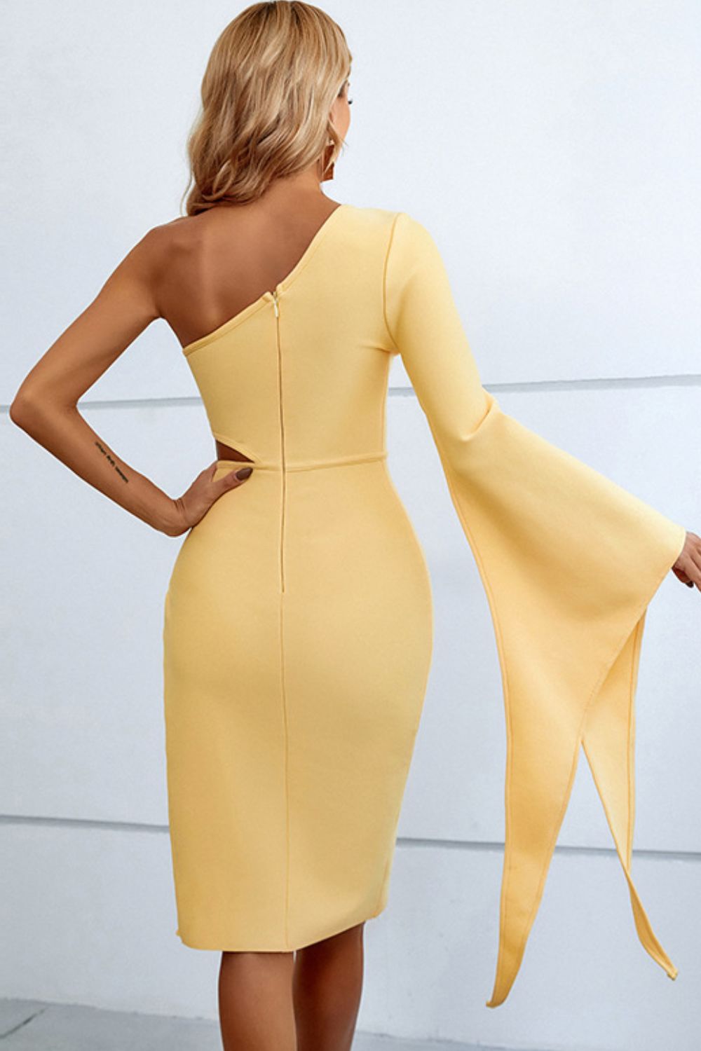 Women's Cutout Split Flare Sleeve One-Shoulder Dress