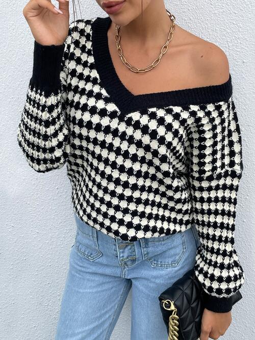 Black Contrast V-Neck Long Sleeve Knit Top