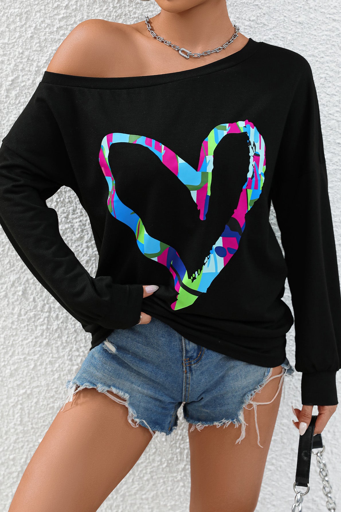 Full Size Heart Graphic Long Sleeve Sweatshirt