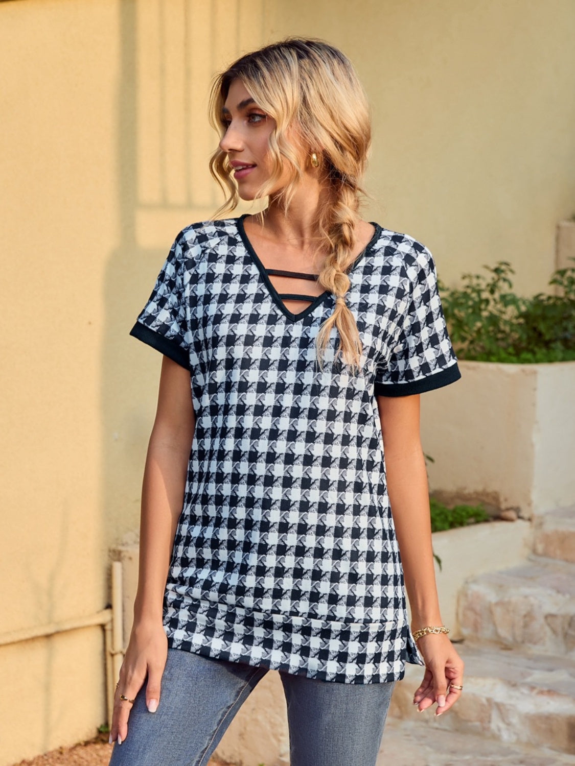 Houndstooth V-Neck Short Sleeve T-Shirt