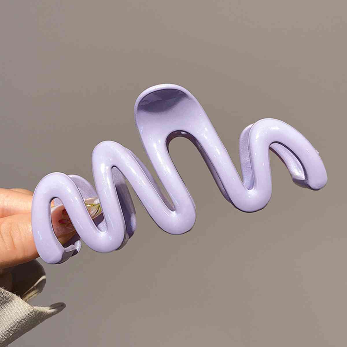 Cherished Accessories Resin Wave Hair Claw Clip