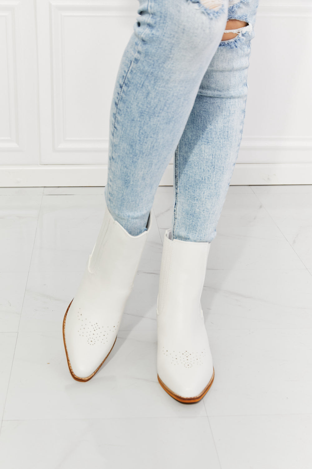 Women's MMShoes Love the Journey Stacked Heel Chelsea Boot in White