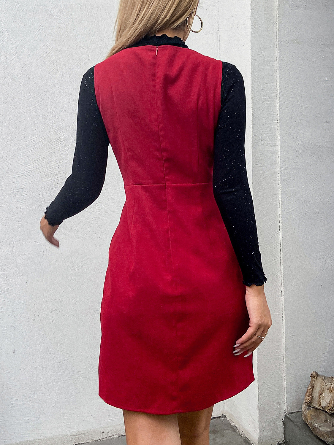 Deep Red V-Neck Sleeveless Buttoned Dress