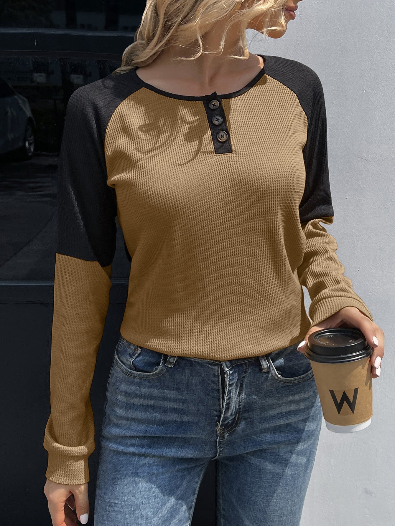 SOSPRING Contrast Buttoned Round Neck Raglan Sleeve Top