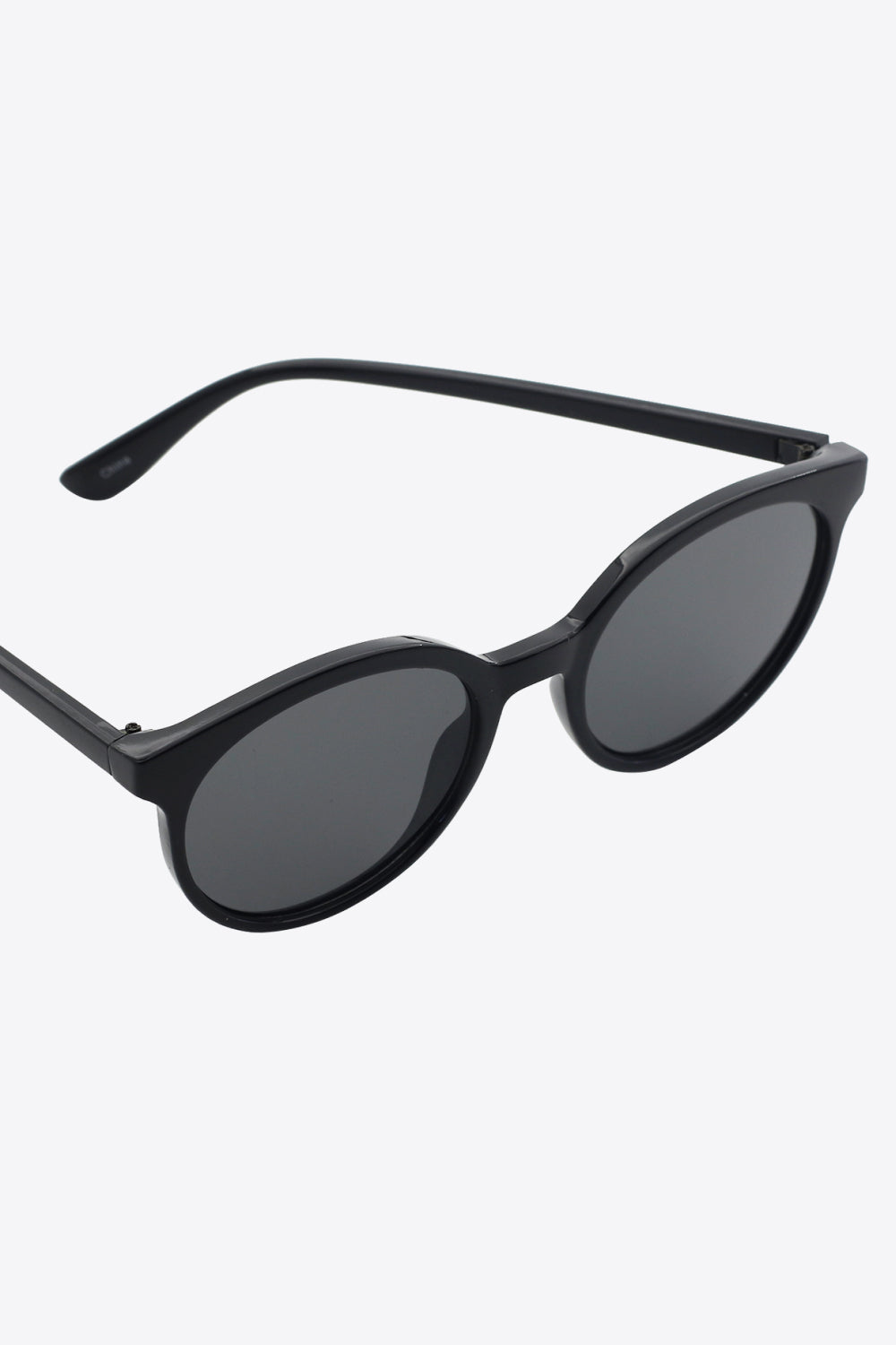 RENNEE Round Full Rim Polycarbonate Frame Sunglasses