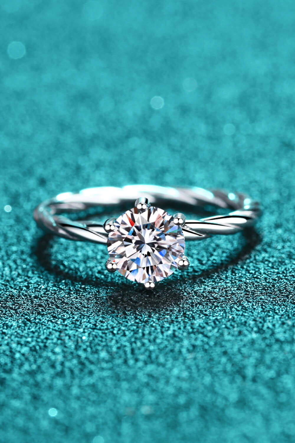 1 Carat Moissanite 6-Prong Twisted Ring 💜
