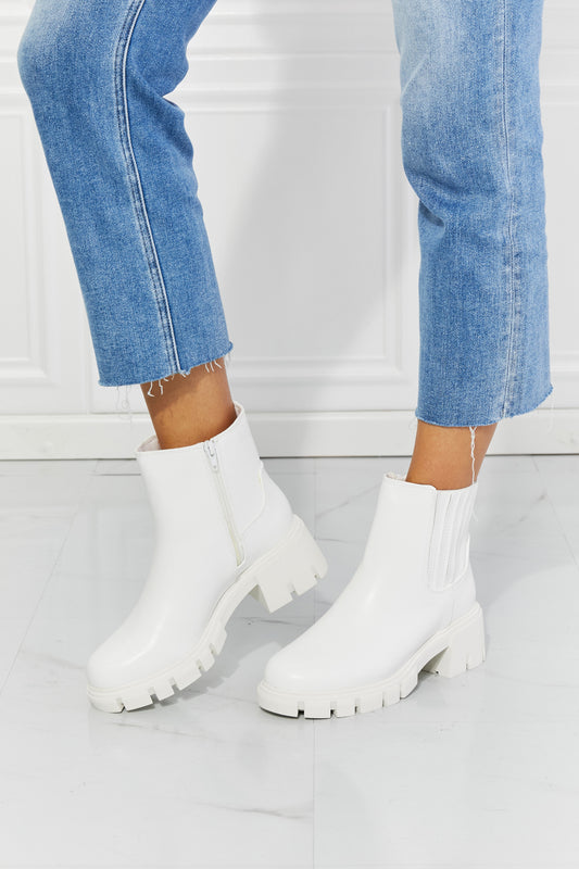 Women's MMShoes What It Takes Lug Sole Chelsea Boots in White
