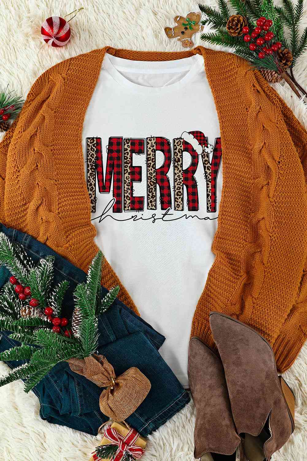 Full Size MERRY CHRISTMAS Graphic T-Shirt