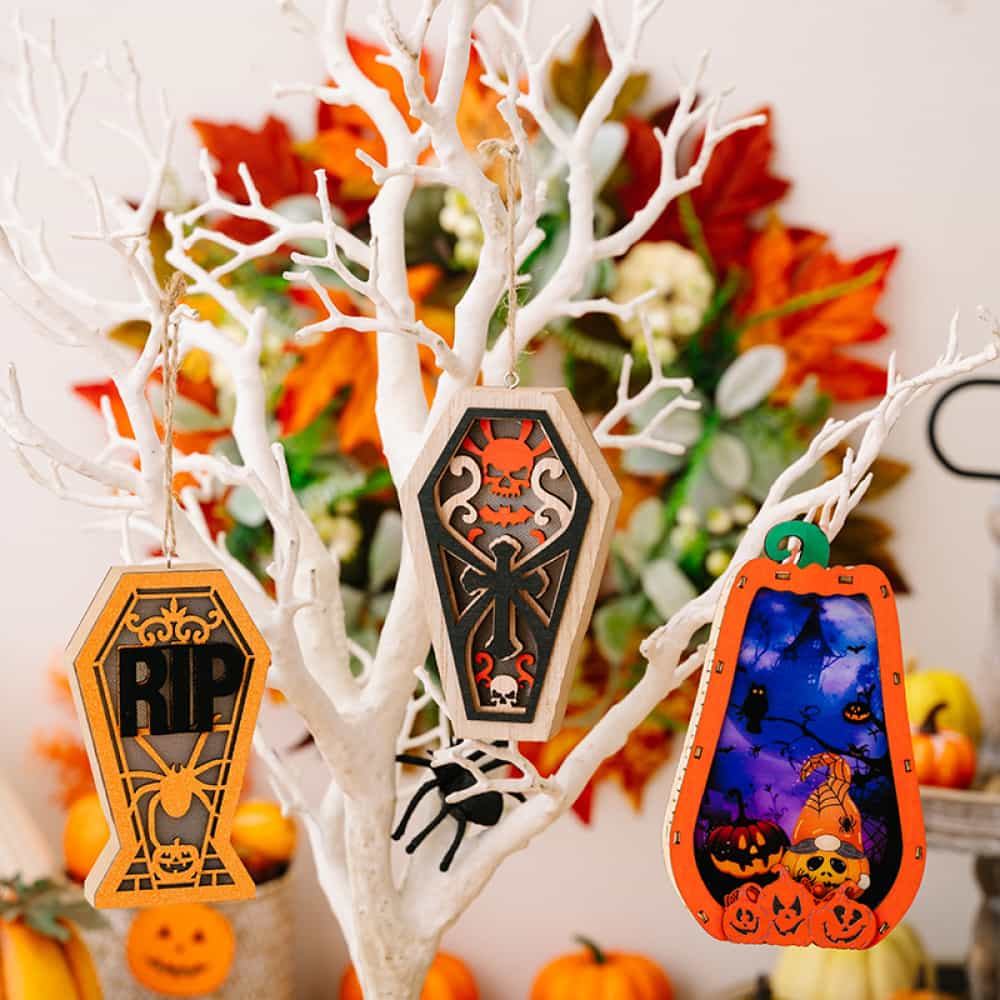 HALLOWEEN Assorted 2-Piece Light-Up Hanging Widgets