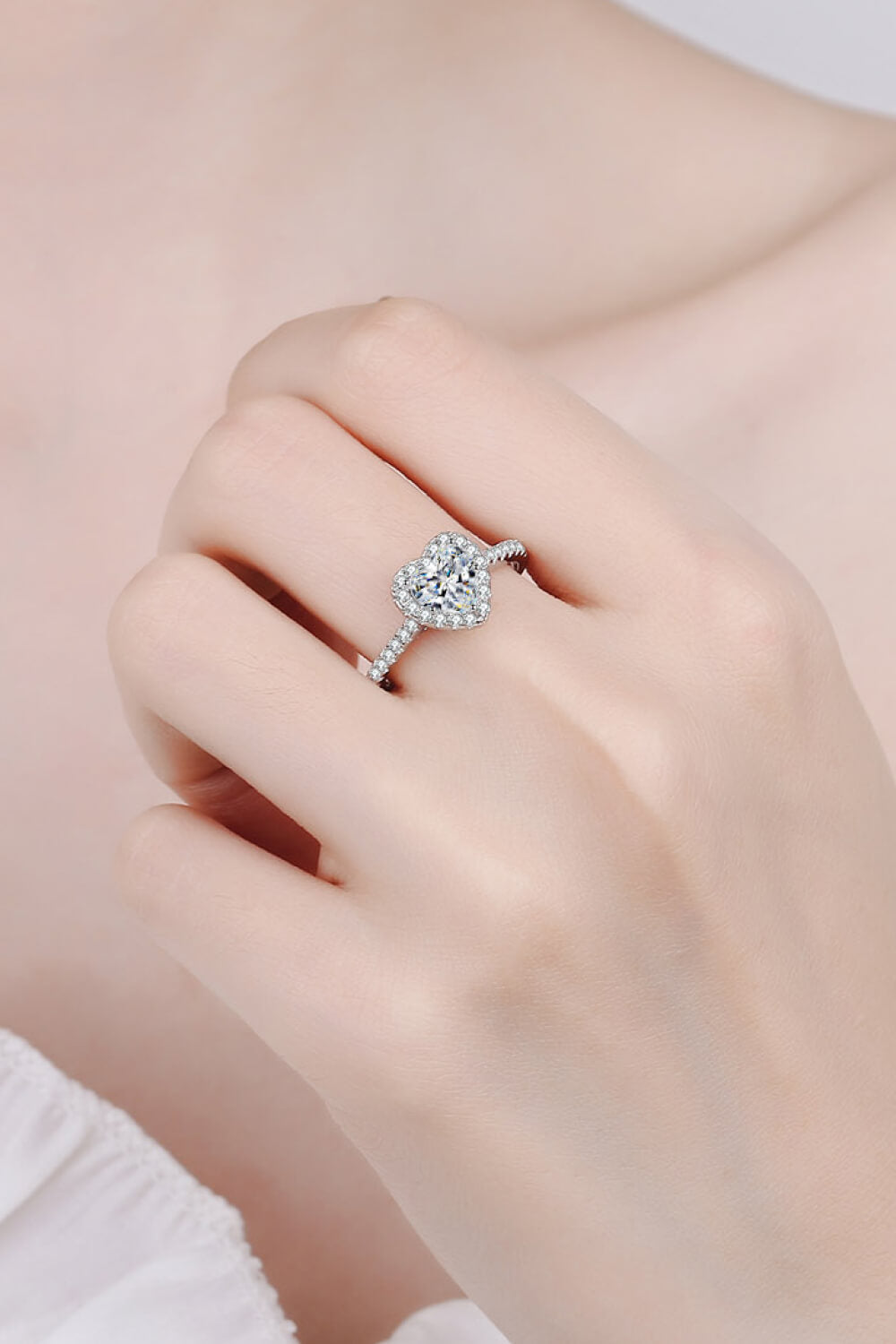 Women's 1 Carat Moissanite Heart-Shaped Ring