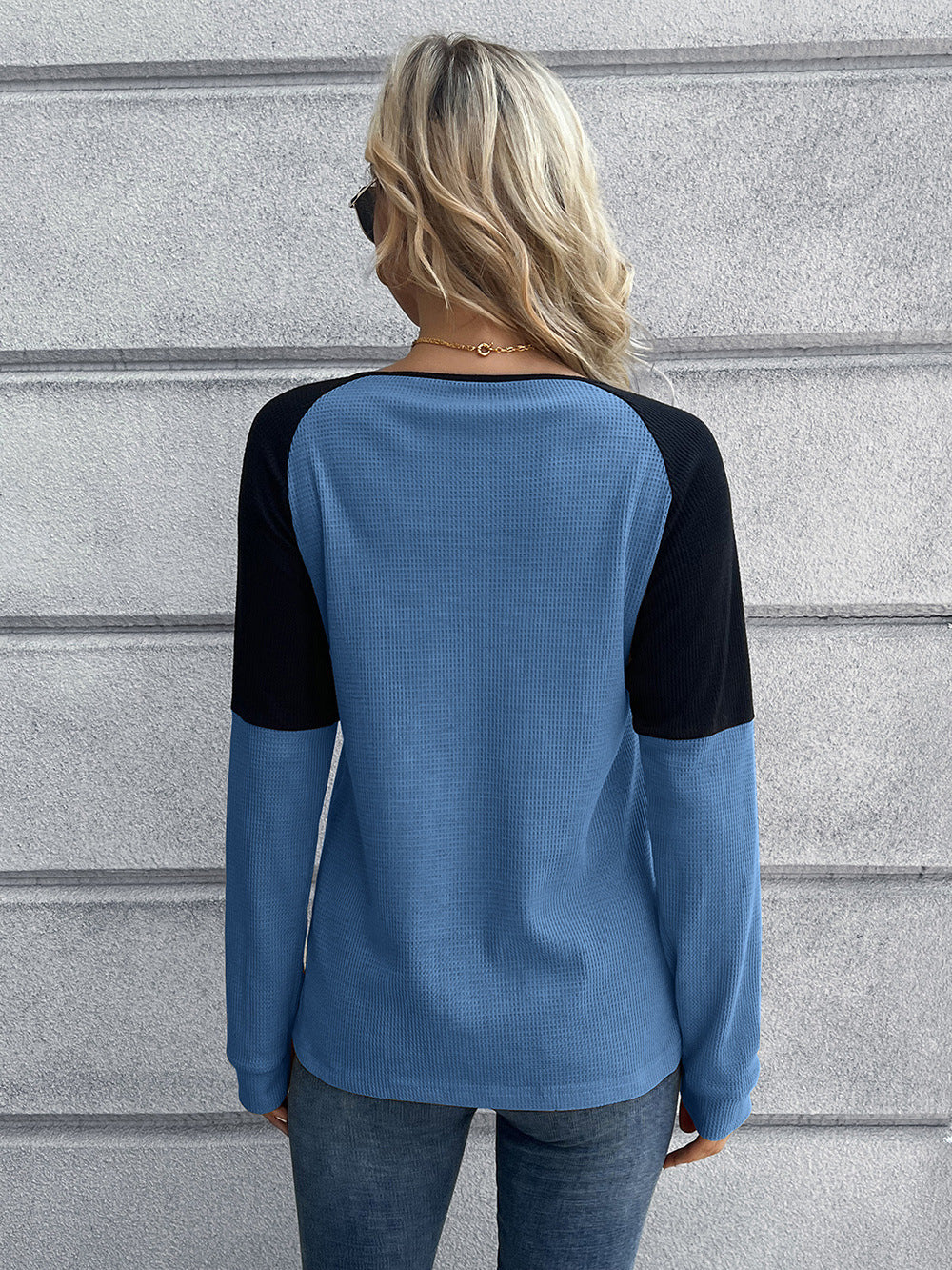 SOSPRING Contrast Buttoned Round Neck Raglan Sleeve Top