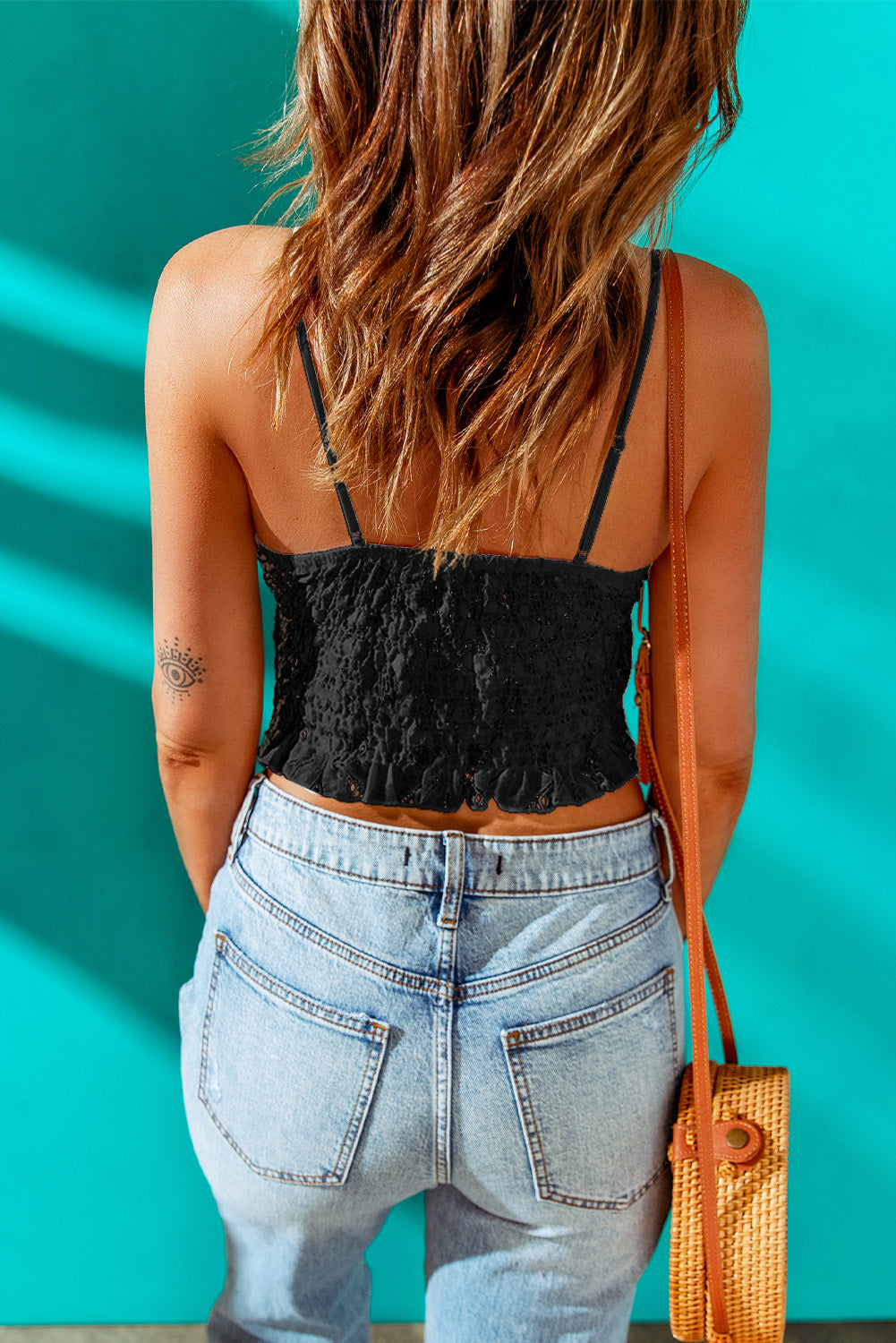 CAMI CHIC V-Neck Lace Cropped Cami 🦋