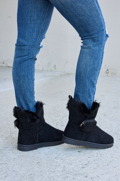 Forever Link Black Plush Thermal Flat Boots