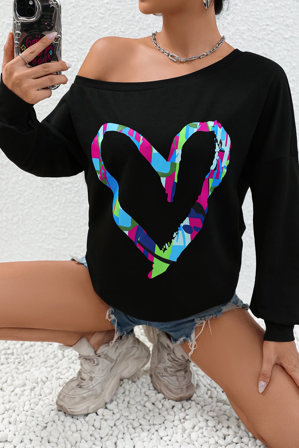 Full Size Heart Graphic Long Sleeve Sweatshirt