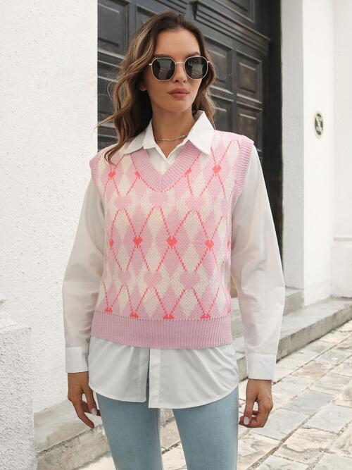 Zoe&Hannah Geometric V-Neck Blush Pink Sweater Vest