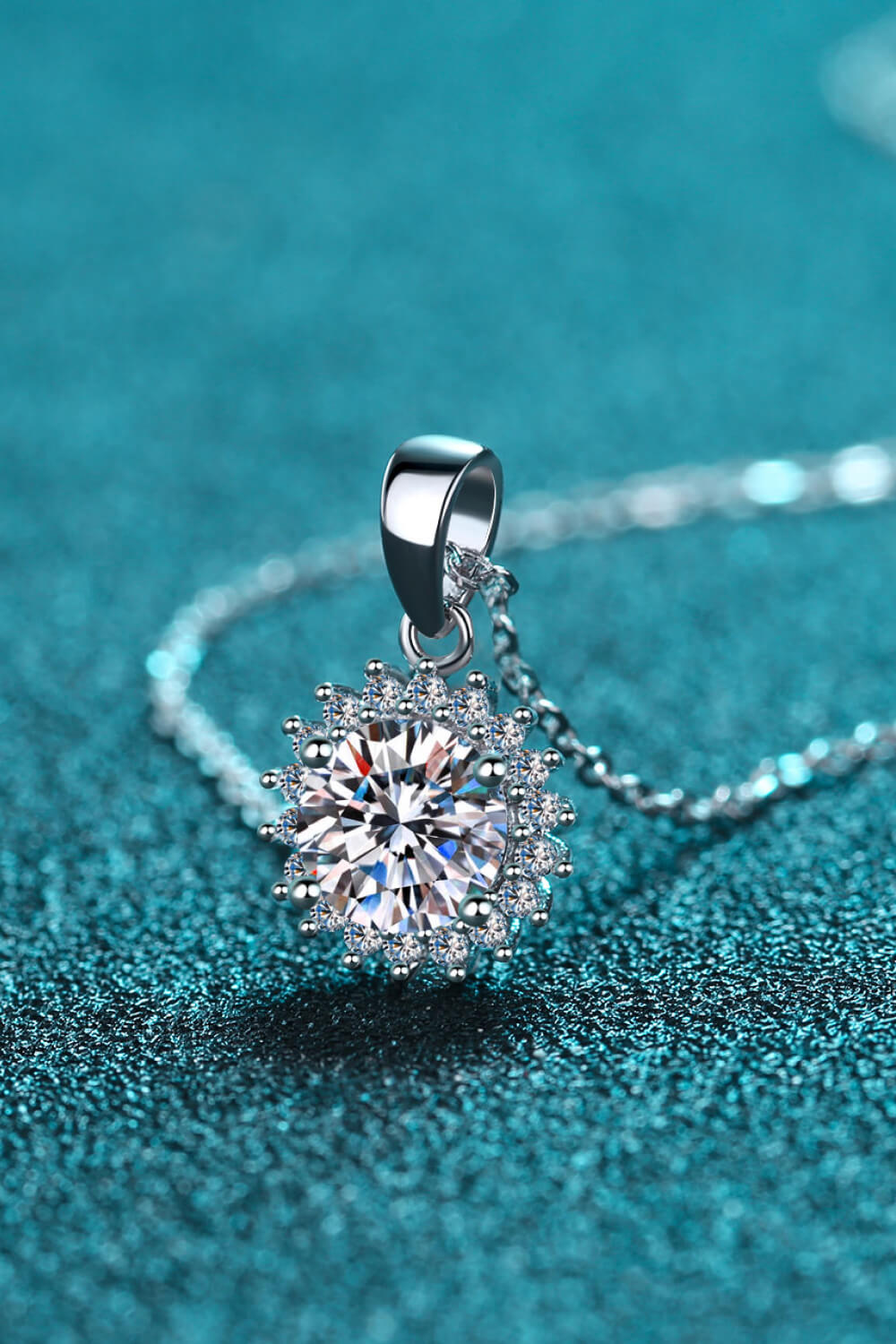 Women's 925 Sterling Silver Moissanite Round Pendant Necklace