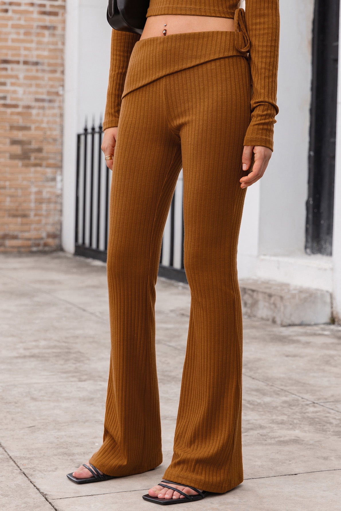 Ribbed Straight Leg Pants in Chestnut