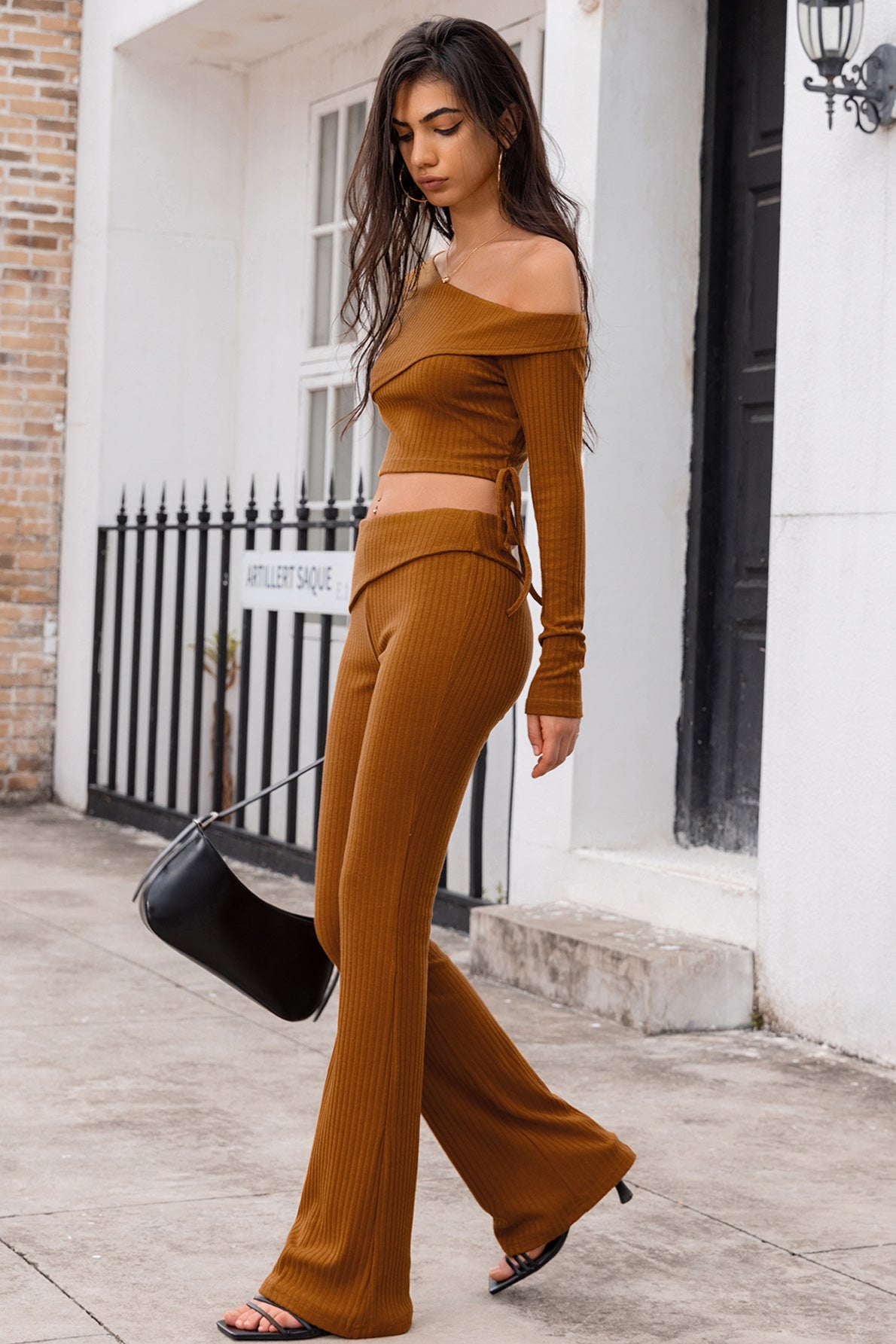 Ribbed Straight Leg Pants in Chestnut