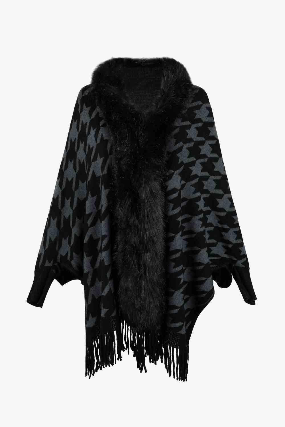 So Defined One Size Houndstooth Fringe Hem Poncho