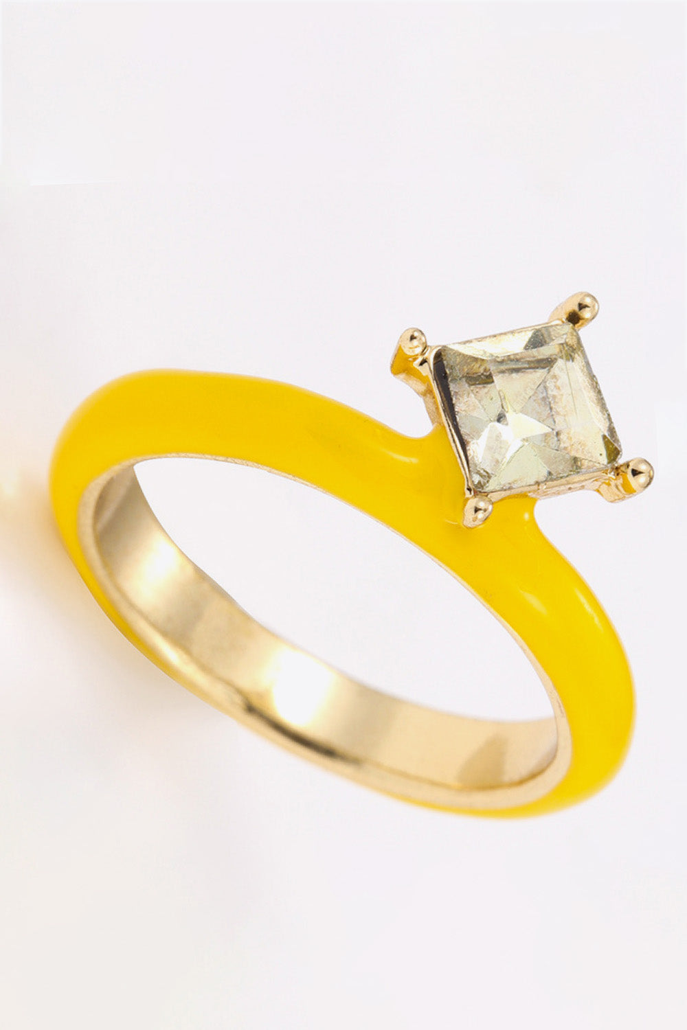 Women's Everyday Delight 18K Gold Plated Glass Stone Ring